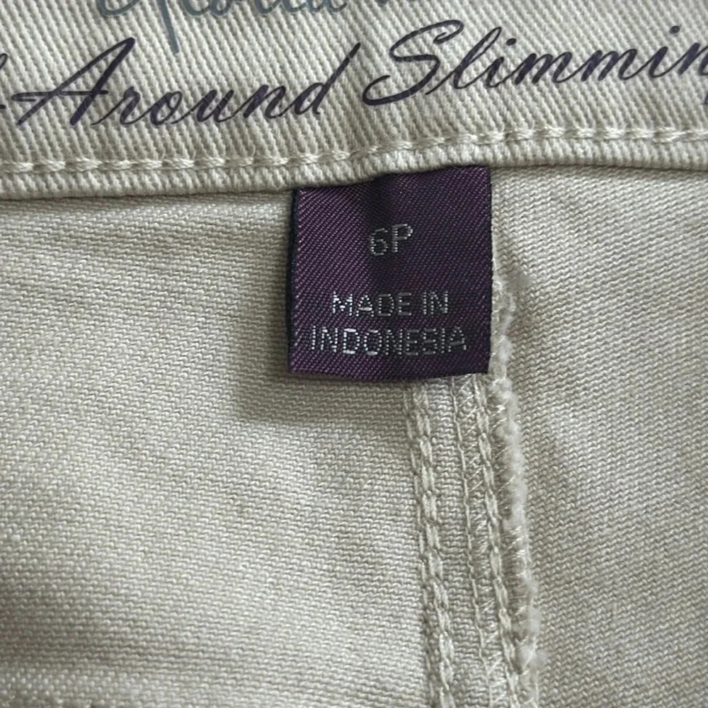 Gloria Vanderbilt Amanda Skimmer Crop Stretch Embellished Pockets‎ Size 6P NWT - Picture 9 of 13